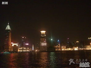 濱江大道上的海濱鎖店 上海一道獨特的風景線